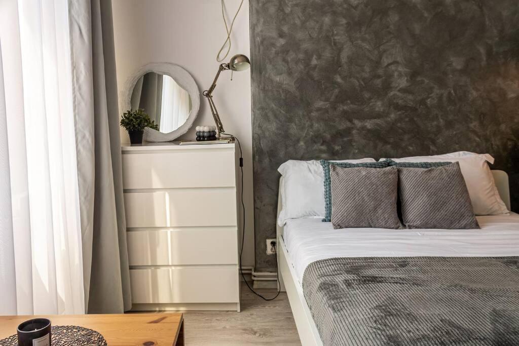 Cosy Nest M&N Condos Bukares Bagian luar foto