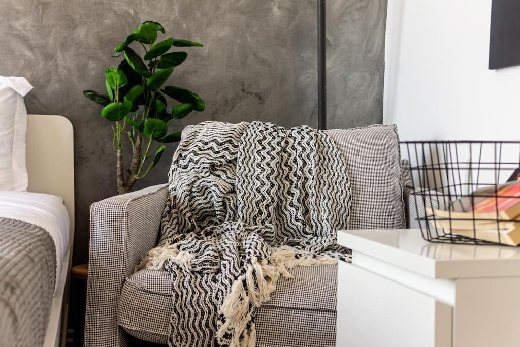 Cosy Nest M&N Condos Bukares Bagian luar foto