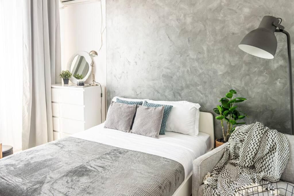 Cosy Nest M&N Condos Bukares Bagian luar foto